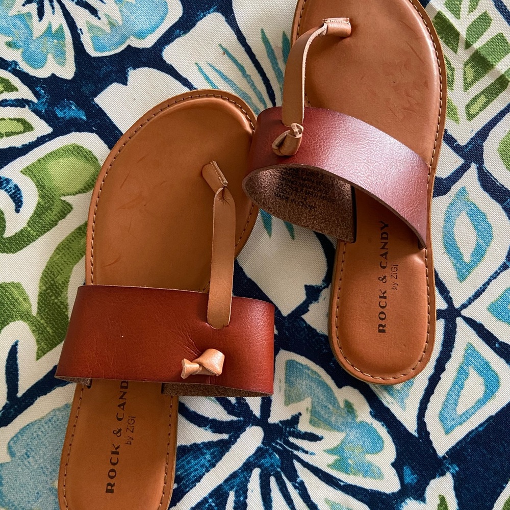 Brown Leather flip flops Never Worn!